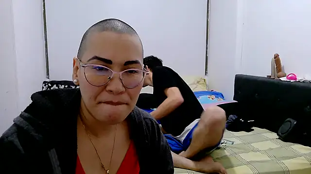 luxandracon23 online show from 11-21-25, 03:16