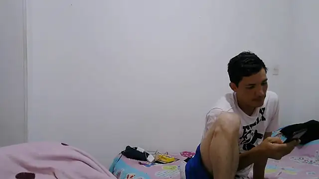 luxandracon23 online show from 02-23-26, 01:12