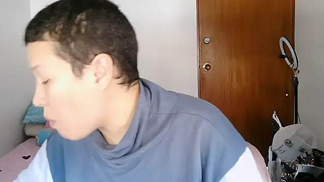 luxandracon23 online show from 01-08-26, 08:26