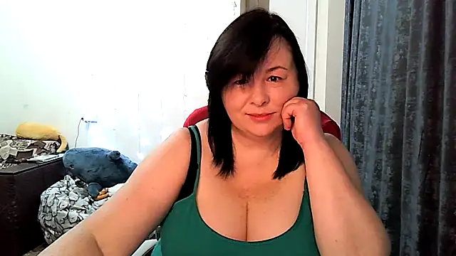 EmiliaLooo online show from 01-12-26, 03:35