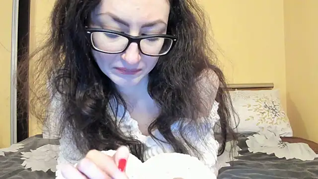 Baby Jewel online show from 12-02-25, 11:34