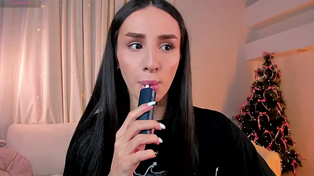 Kim Oberlin  online show from 12-22-25, 04:18