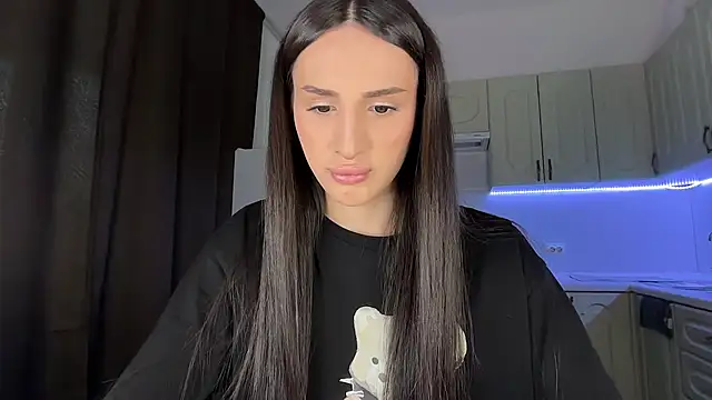 Kim Oberlin  online show from 02-28-26, 01:11