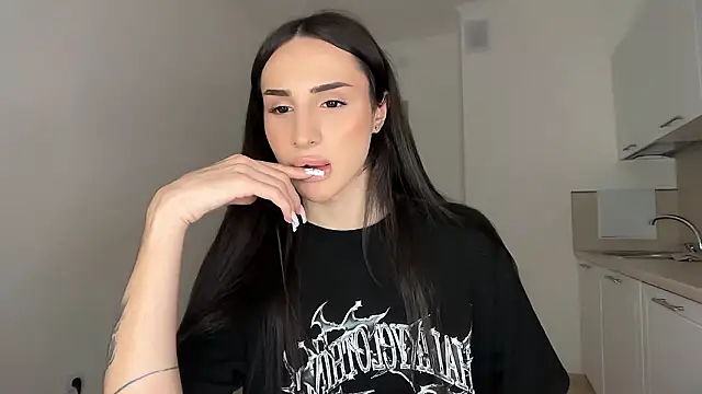 Kim Oberlin  online show from 03-26-26, 08:51