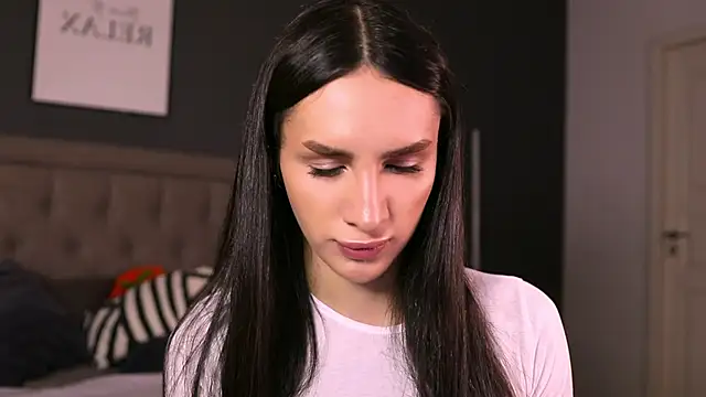 Kim Oberlin  online show from 10-26-25, 11:43