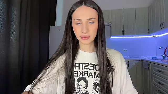 Kim Oberlin  online show from 03-06-26, 12:22