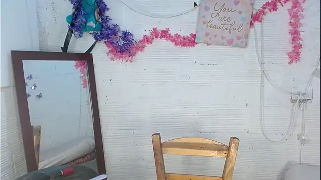 Snapshot of Im_Antonellasex chatting on 09-19-25, 12:53 Im Antonellasex online show from 09-19-25, 12:53