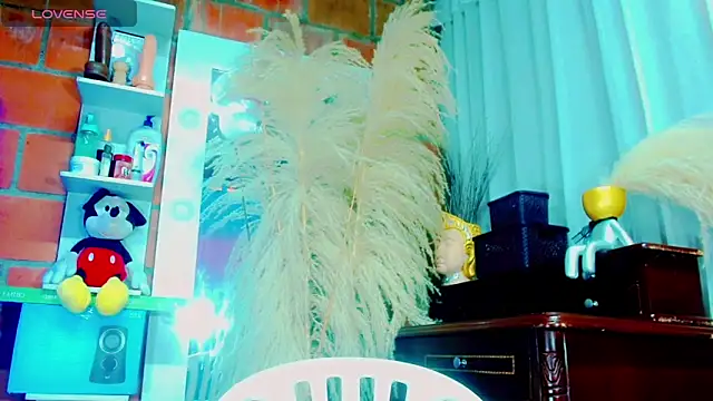 nauthyvalentina online show from 02-14-26, 04:40