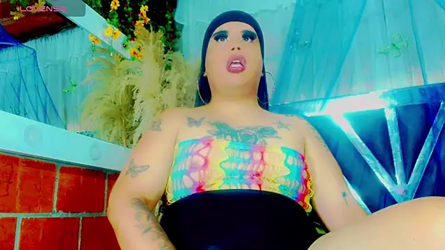 nauthyvalentina online show from 05-17-26, 06:08