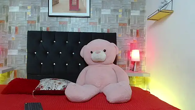 couple lovelyds online show from 03-18-25, 07:33