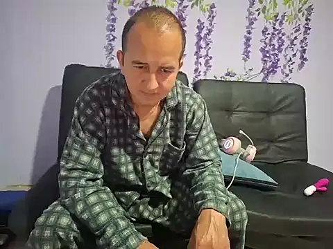 yazforeSolo online show from 11-06-25, 02:43