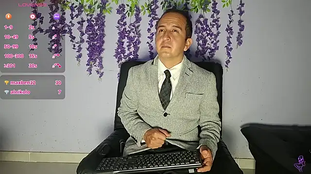 yazforeSolo online show from 02-10-26, 02:10