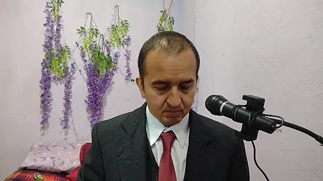 Snapshot of yazforeSolo chatting on 09-19-25, 02:21 yazforeSolo online show from 09-19-25, 02:21