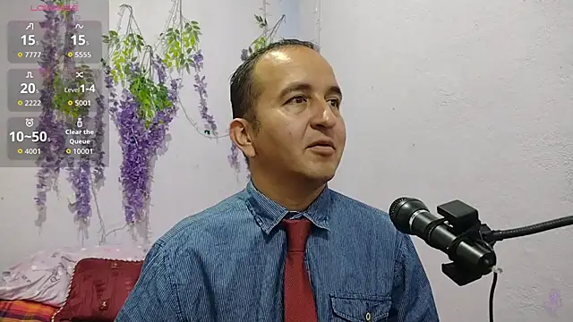 Snapshot of yazforeSolo chatting on 09-23-25, 02:46 yazforeSolo online show from 09-23-25, 02:46