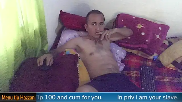 Snapshot of yazforeSolo chatting on 01-03-25, 08:22 yazforeSolo online show from 01-03-25, 08:22