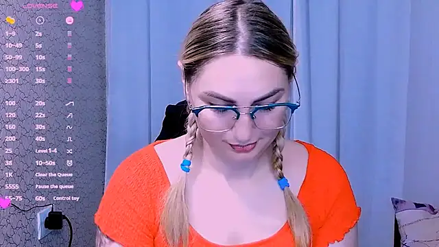 JaneLaJewel online show from 11-17-25, 08:02