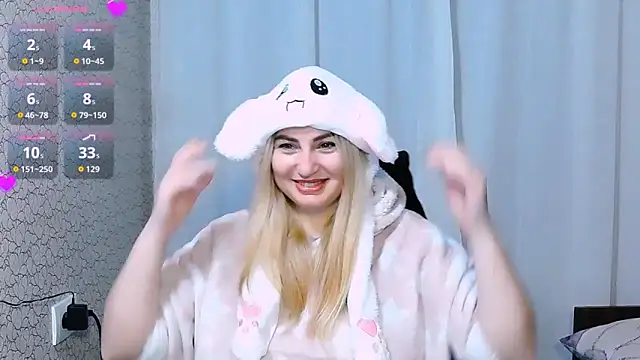 JaneLaJewel online show from 10-31-25, 09:22