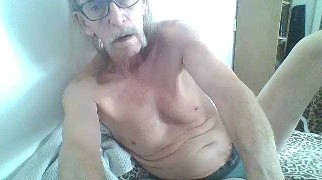 Snapshot of friendlychat1 chatting on 10-13-25, 06:09 friendlychat1 online show from 10-13-25, 06:09