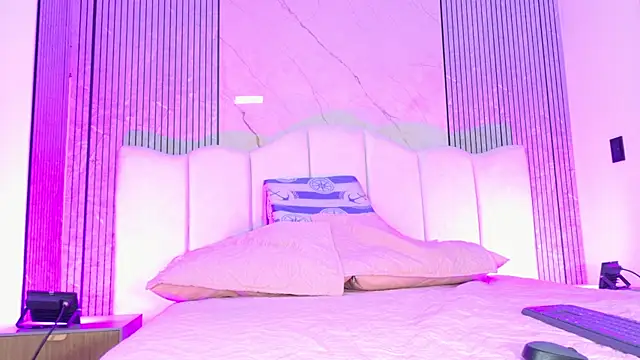 Sofia martiin online show from 01-09-26, 03:35