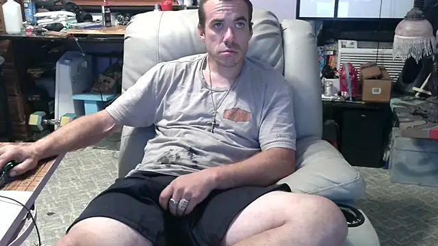 Snapshot of ScubaStevex chatting on 10-16-25, 02:42 ScubaStevex online show from 10-16-25, 02:42