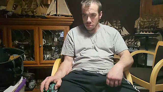 ScubaStevex online show from 03-08-26, 07:33