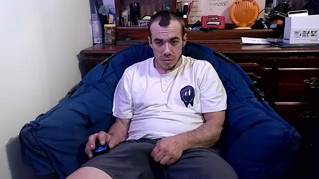 Snapshot of ScubaStevex chatting on 02-09-25, 06:11 ScubaStevex online show from 02-09-25, 06:11