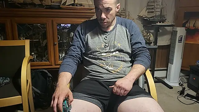 ScubaStevex online show from 04-19-26, 06:58