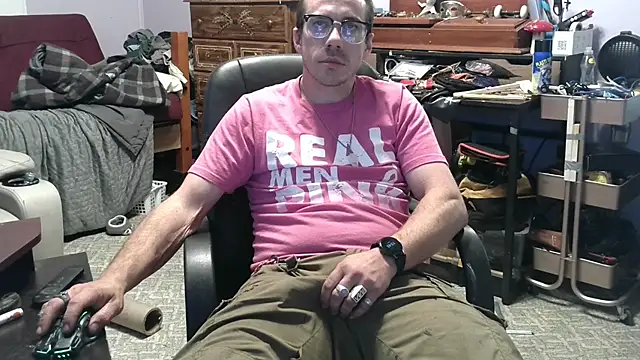 ScubaStevex online show from 10-28-25, 05:45