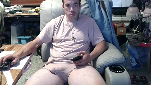 Snapshot of ScubaStevex chatting on 10-15-25, 03:38 ScubaStevex online show from 10-15-25, 03:38