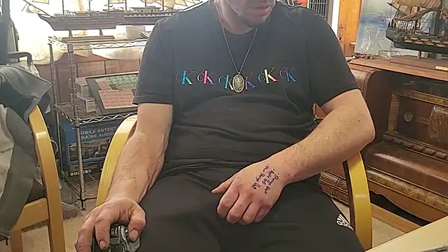 ScubaStevex online show from 03-19-26, 05:46