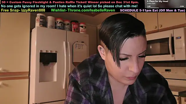 IsabelleRaven online show from 12-23-25, 12:22