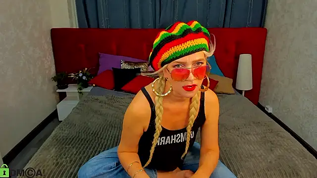 Luna  Lewis online show from 02-18-26, 09:39