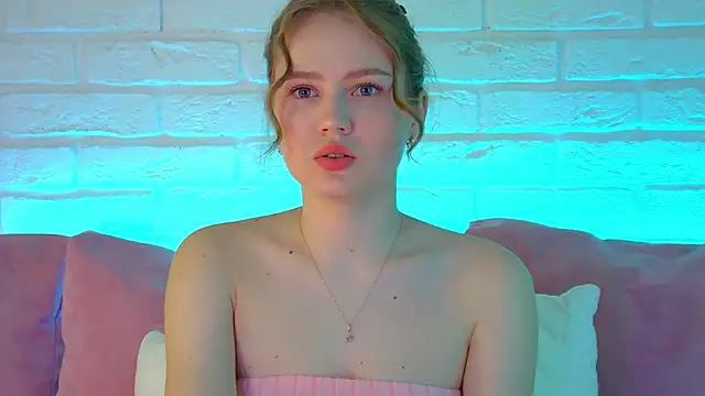 Snapshot of SelinSwarovski chatting on 03-15-26, 04:25 SelinSwarovski online show from 03-15-26, 04:25