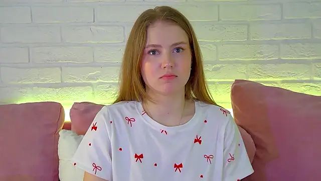 Snapshot of SelinSwarovski chatting on 03-10-26, 04:33 SelinSwarovski online show from 03-10-26, 04:33