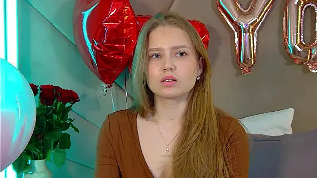 SelinSwarovski online show from 02-16-26, 04:44