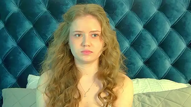 Snapshot of SelinSwarovski chatting on 03-24-26, 04:40 SelinSwarovski online show from 03-24-26, 04:40