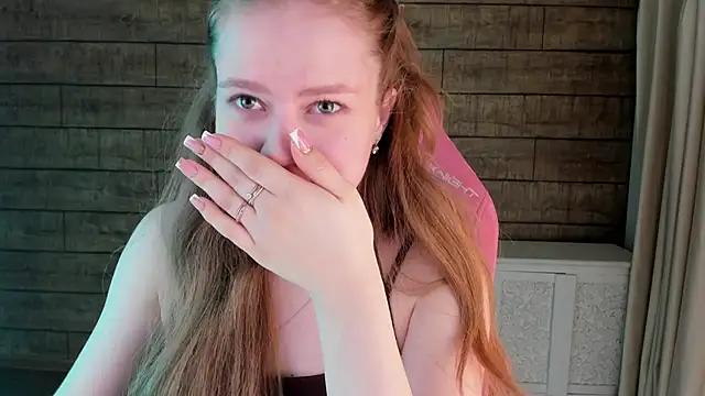 Snapshot of SelinSwarovski chatting on 04-13-26, 03:38 SelinSwarovski online show from 04-13-26, 03:38