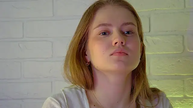 Snapshot of SelinSwarovski chatting on 03-11-26, 04:39 SelinSwarovski online show from 03-11-26, 04:39