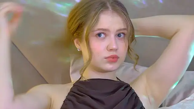 SelinSwarovski online show from 11-19-25, 05:46