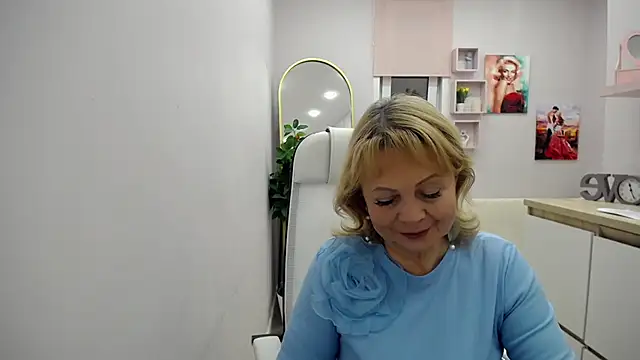 Snapshot of Milla_Cutie18 chatting on 04-29-26, 04:16 Milla Cutie18 online show from 04-29-26, 04:16