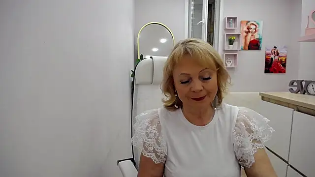 Snapshot of Milla_Cutie18 chatting on 05-20-26, 04:53 Milla Cutie18 online show from 05-20-26, 04:53