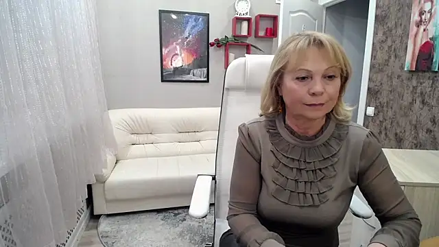 Snapshot of Milla_Cutie18 chatting on 03-12-25, 01:08 Milla Cutie18 online show from 03-12-25, 01:08