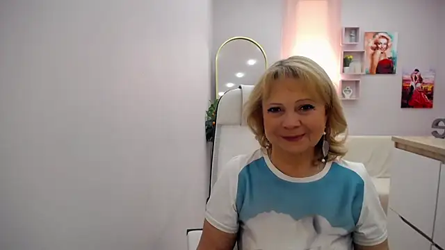 Snapshot of Milla_Cutie18 chatting on 04-13-26, 05:00 Milla Cutie18 online show from 04-13-26, 05:00