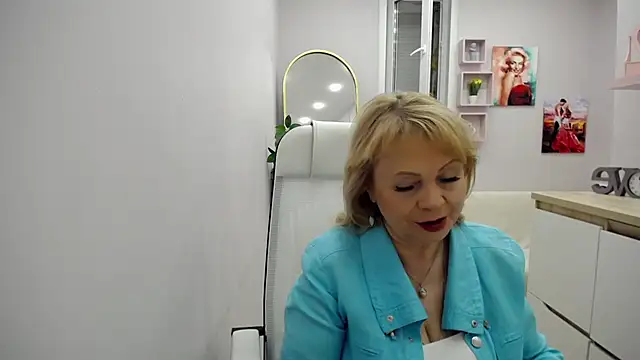 Snapshot of Milla_Cutie18 chatting on 05-21-26, 04:43 Milla Cutie18 online show from 05-21-26, 04:43
