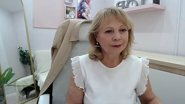 Snapshot of Milla_Cutie18 chatting on 03-04-25, 09:29 Milla Cutie18 online show from 03-04-25, 09:29