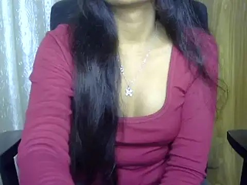 Snapshot of Qunee_lela chatting on 12-20-24, 04:46 Qunee lela online show from 12-20-24, 04:46