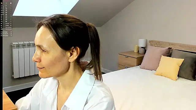 Snapshot of Lillian_White chatting on 02-22-25, 07:34 Lillian White online show from 02-22-25, 07:34