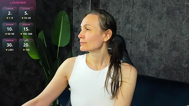 Lillian White online show from 04-12-26, 12:58