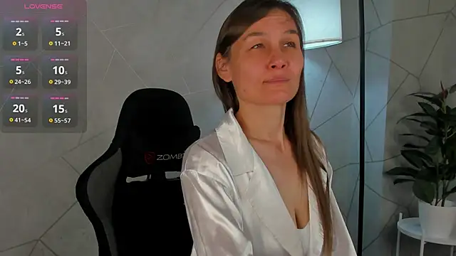 Snapshot of Lillian_White chatting on 09-10-25, 12:09 Lillian White online show from 09-10-25, 12:09