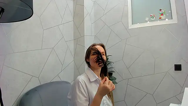 Snapshot of Lillian_White chatting on 03-11-25, 10:29 Lillian White online show from 03-11-25, 10:29